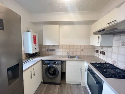 Flat Cosgrove Close in Greater London