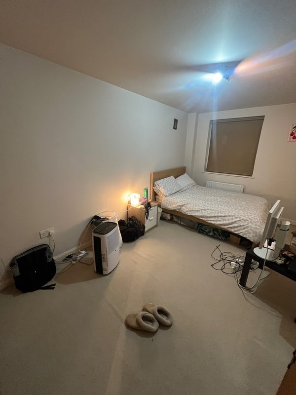 Flat Balham High Road in Greater London