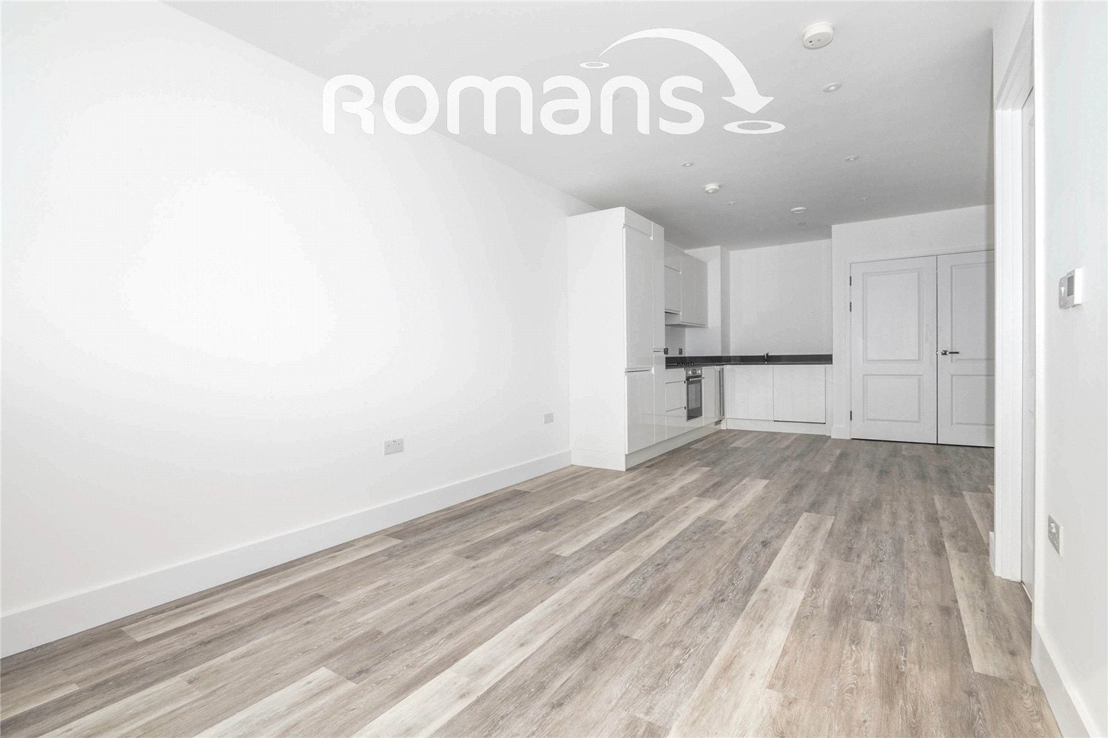 Flat Lyon Way in Camberley