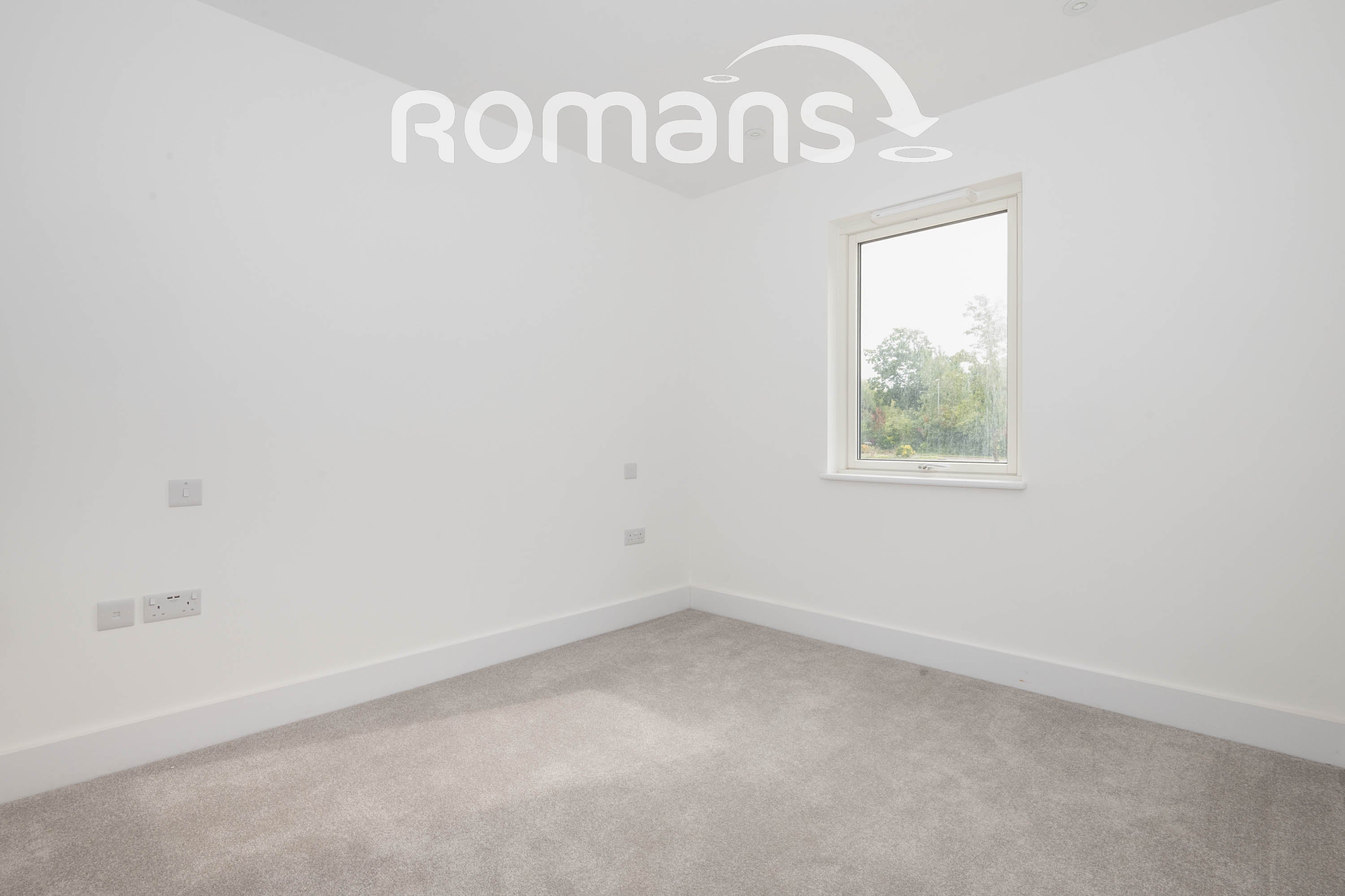 Flat Lyon Way in Camberley