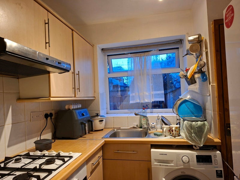 Room Selsdon Road in Greater London