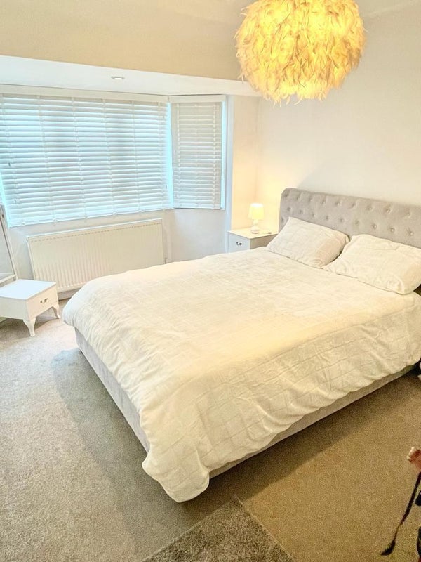 Room East Rochester Way in Greater London