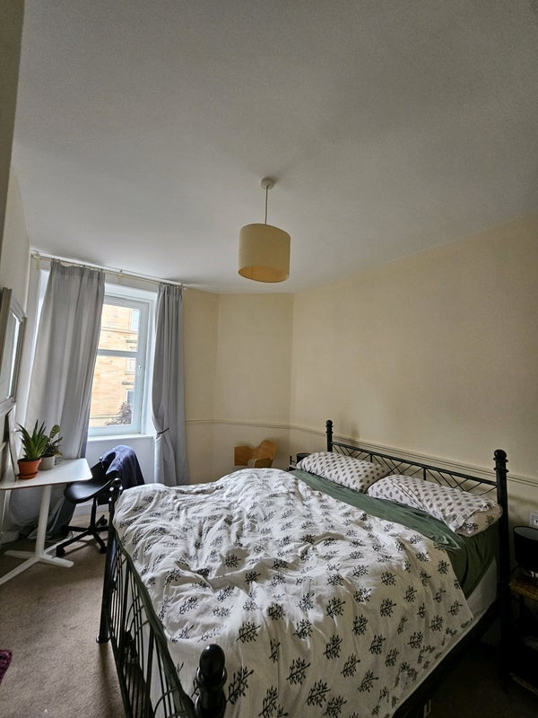 Flat Iona Street in City of Edinburgh
