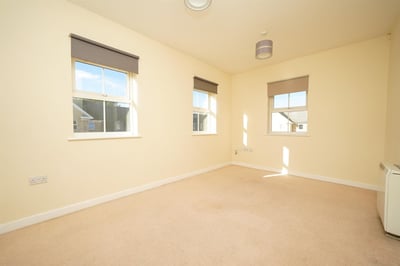 Flat Stanbridge Road in Leighton Buzzard