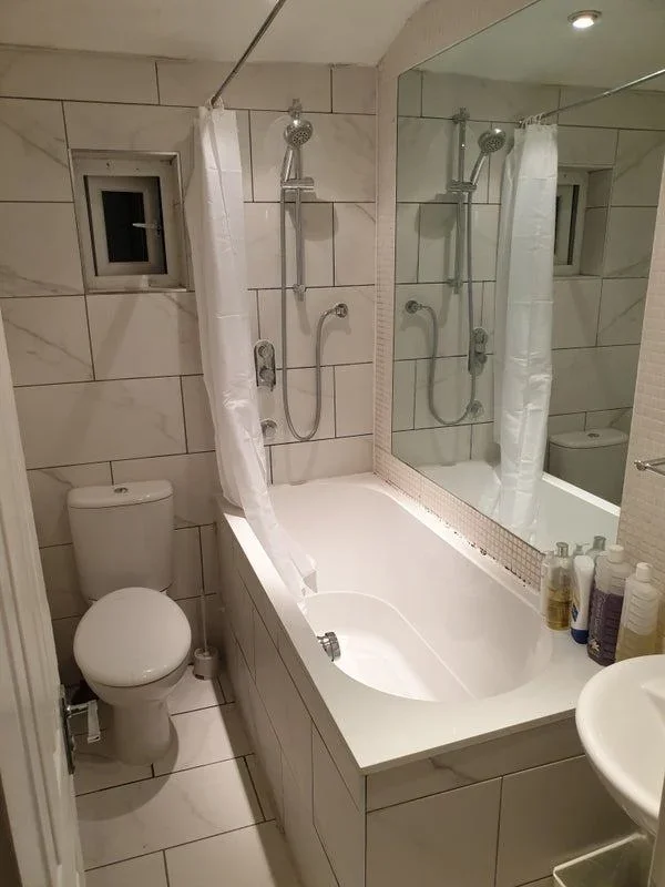 Room Leyton Park Road in Greater London