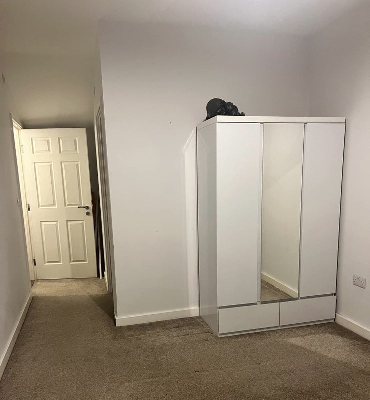 Flat Bramcote Avenue in Manchester