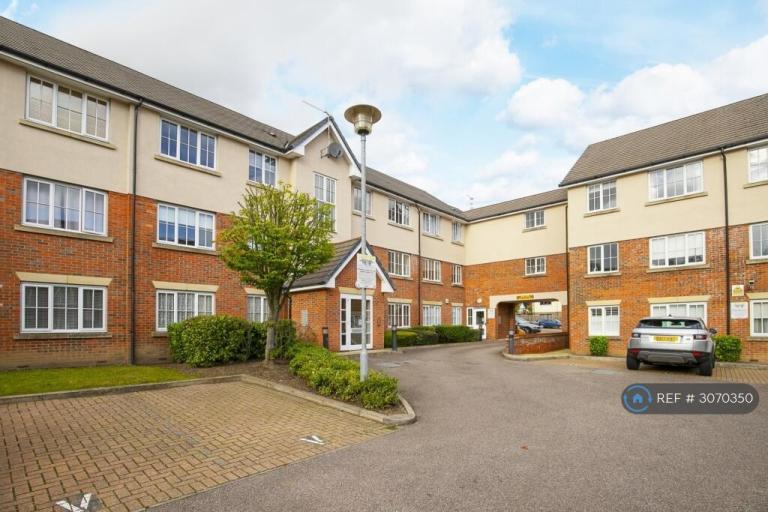 Flat Addison Court in Epping Forest