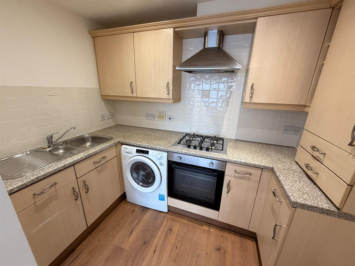 Flat Poulter Close in Bedford