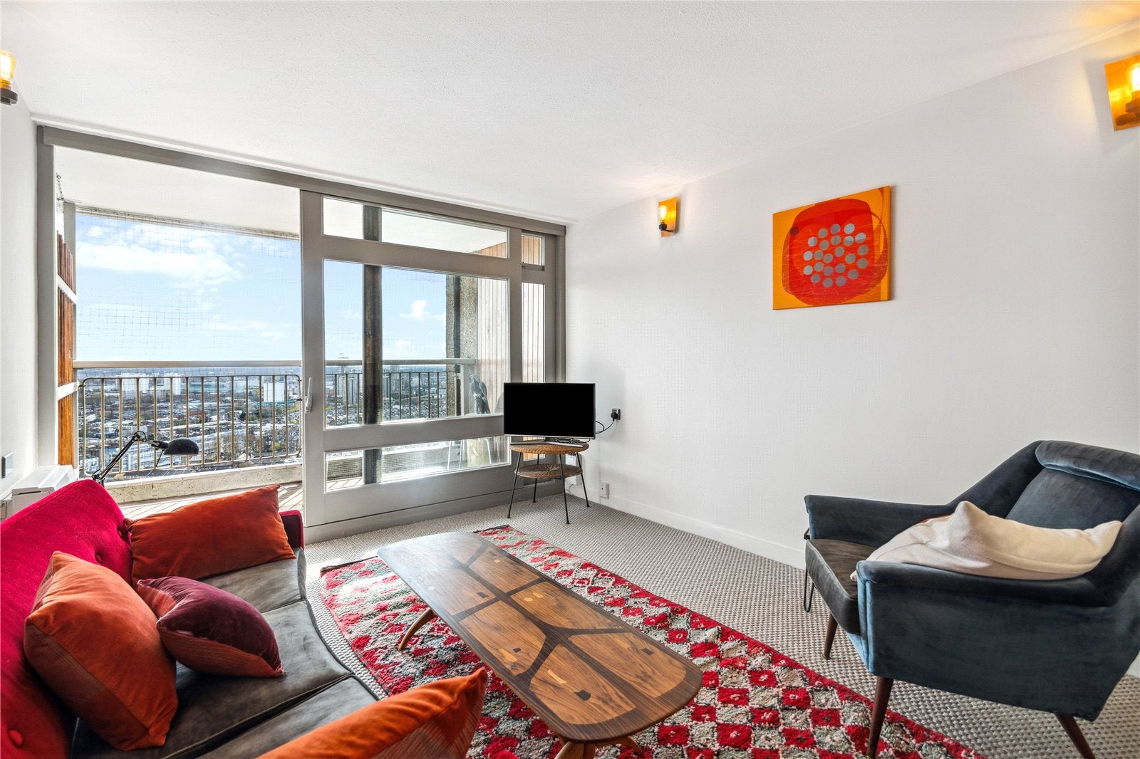 Flat Golborne Road in Greater London