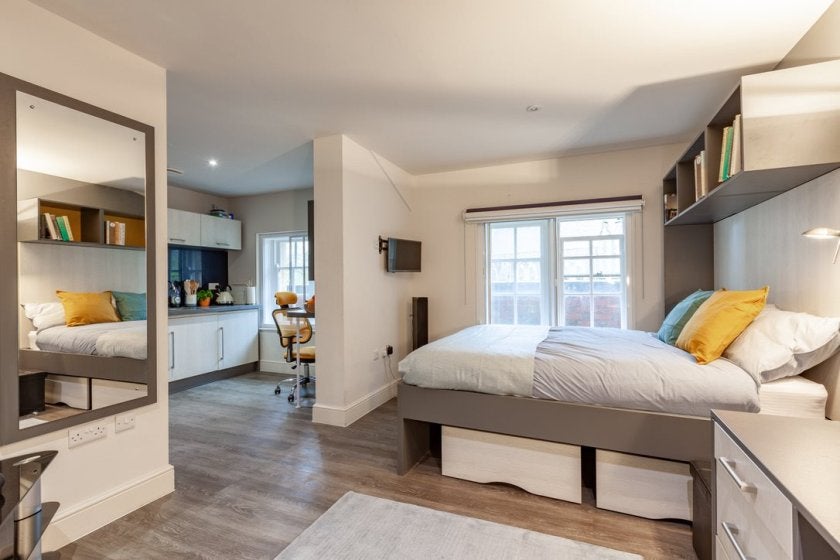 Flat Princess Way in Swansea