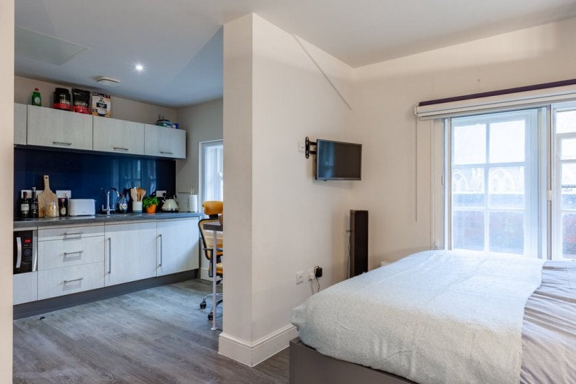 Flat Princess Way in Swansea