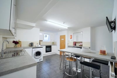 House Burchett Place in Leeds