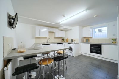 House Burchett Place in Leeds