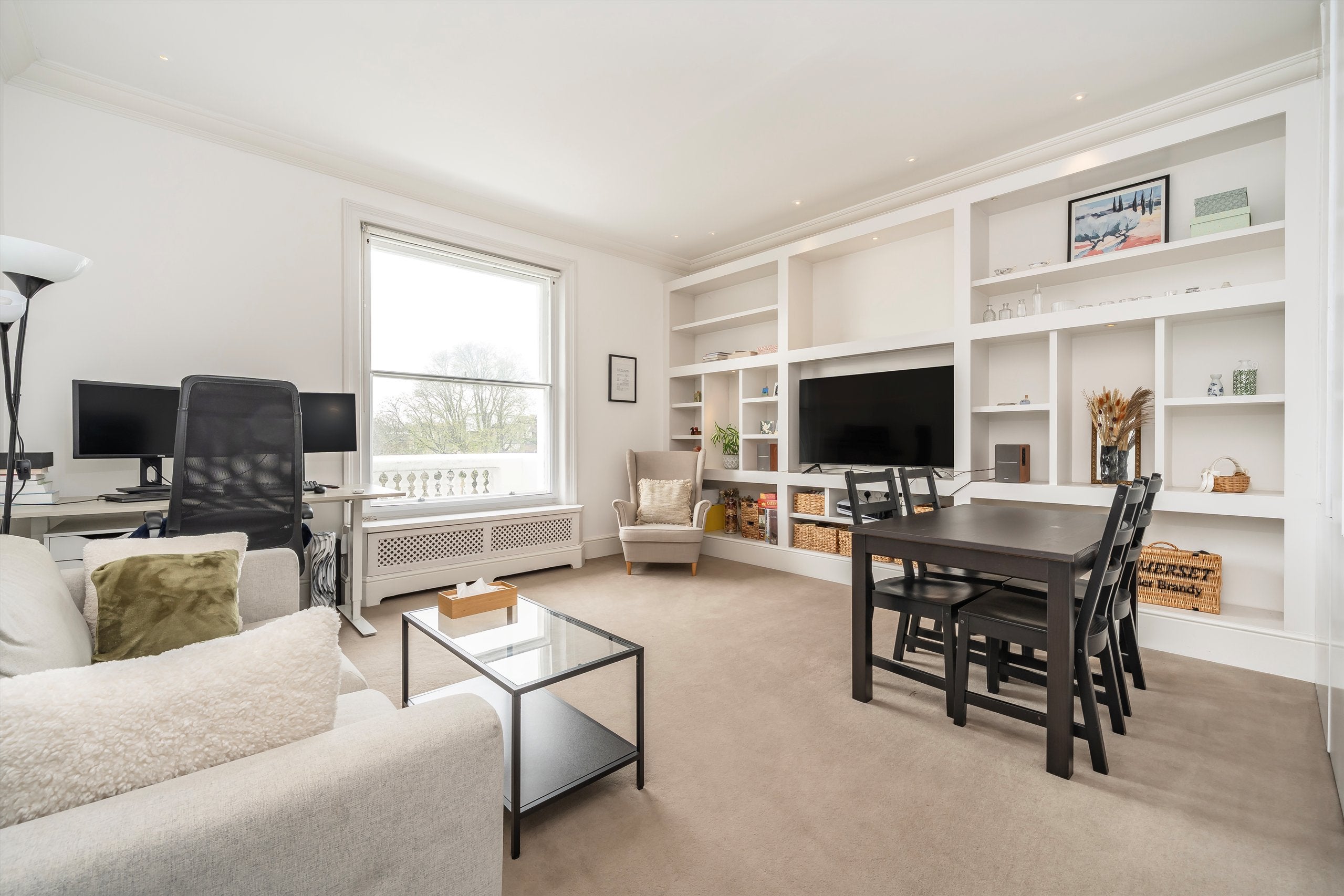 Flat Holland Park in Greater London