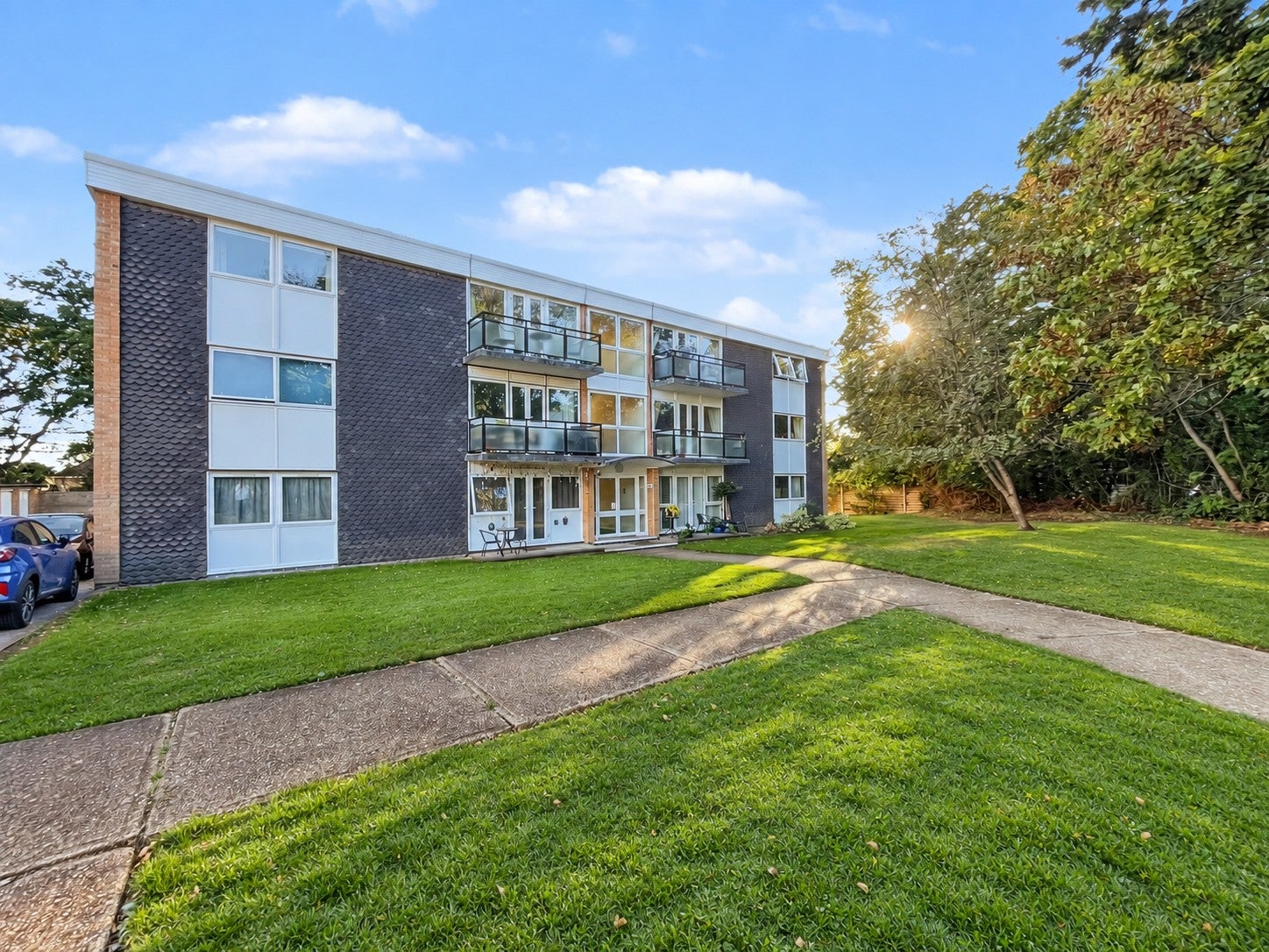 Flat West End Lane in Stoke Poges
