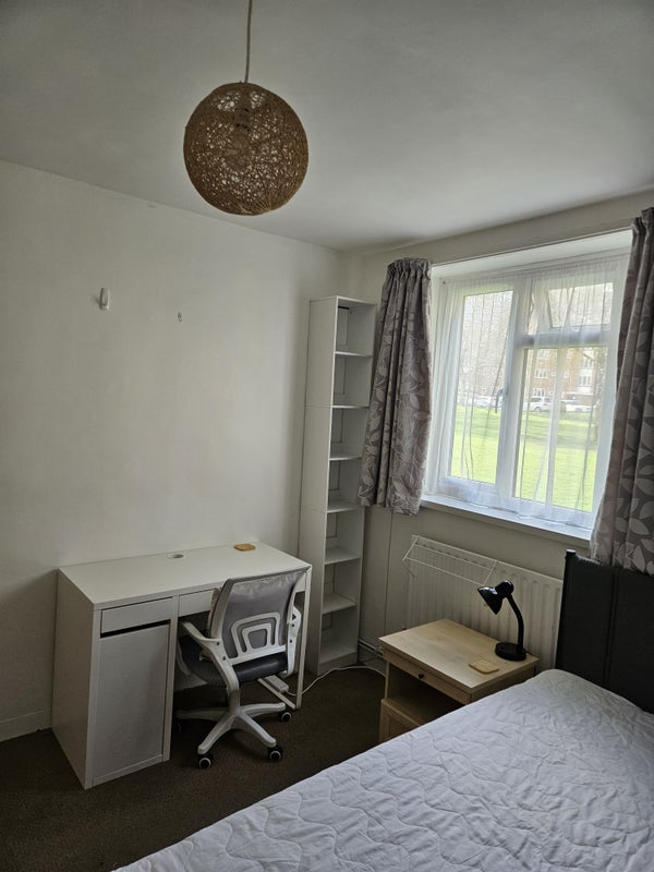Room Whitnell Way in Greater London