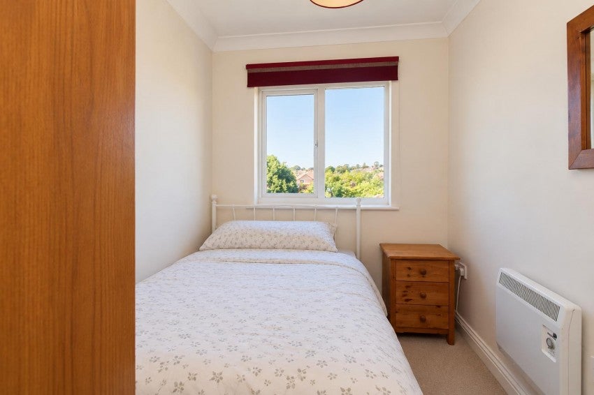 Flat Fellowes Road in Peterborough