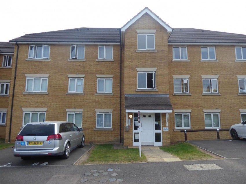 Flat Fellowes Road in Peterborough