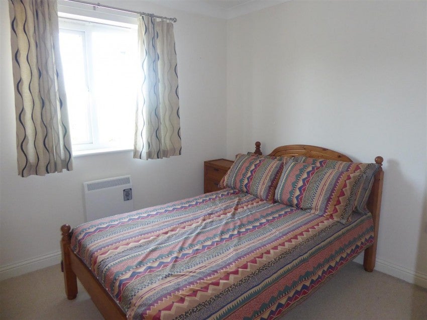 Flat Fellowes Road in Peterborough