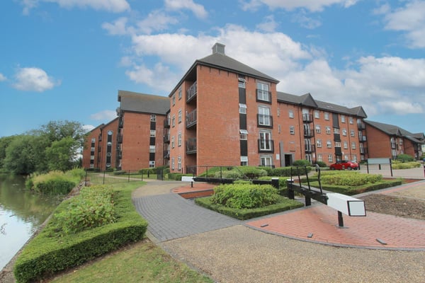 Flat The Wharf in Linslade