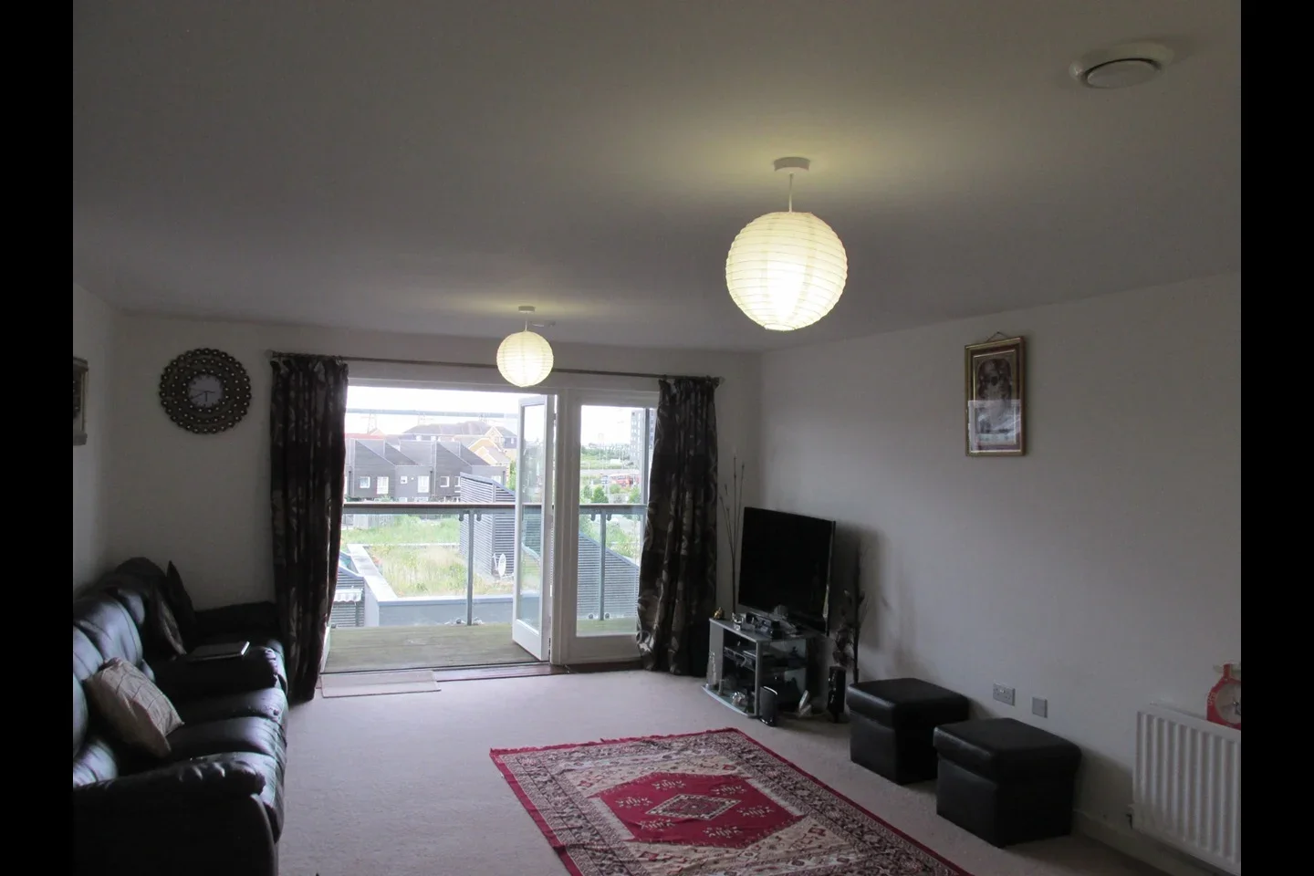 Flat Harlequin Close in Greater London