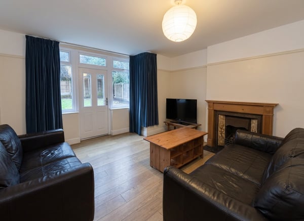 Flat Charnock Avenue in Nottingham