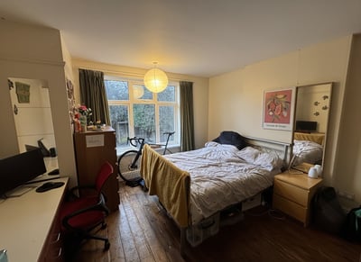 Flat Charnock Avenue in Nottingham
