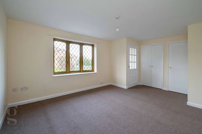House Damson Tree Close in Bromyard