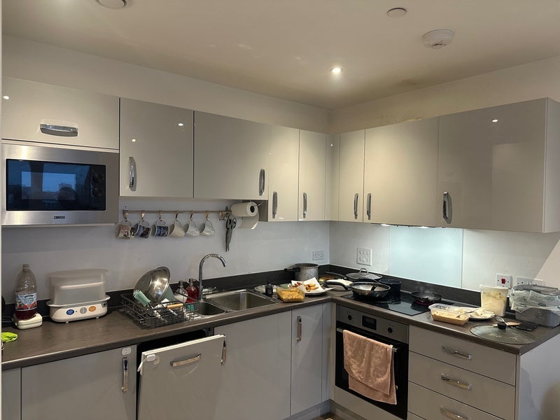 Flat Neagle Lane in Greater London