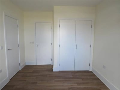 Flat Brooklands Square in Milton Keynes