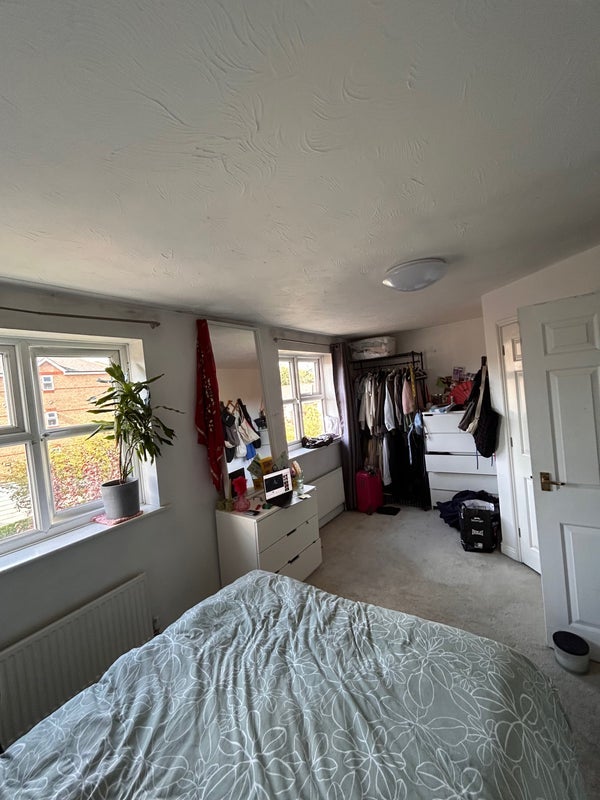 Room Marlowe Path in Greater London
