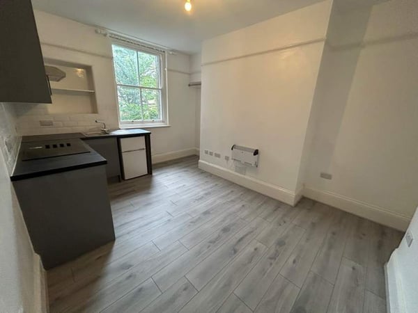 Room Western Road in Hove