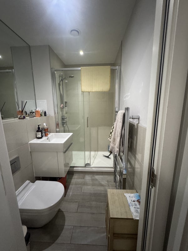 Room Tyssen Street in Greater London