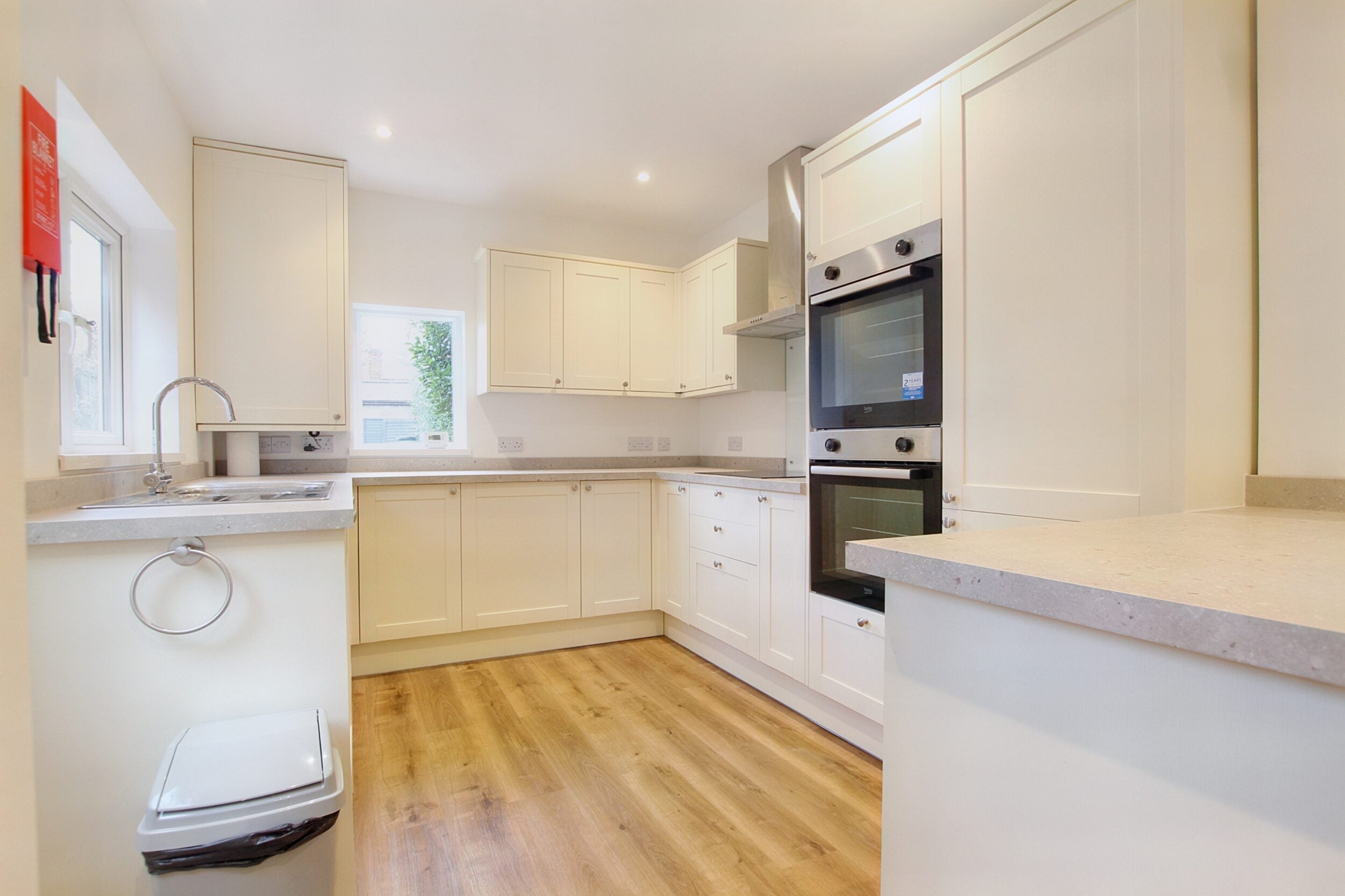 Room Tredworth Road in Gloucester