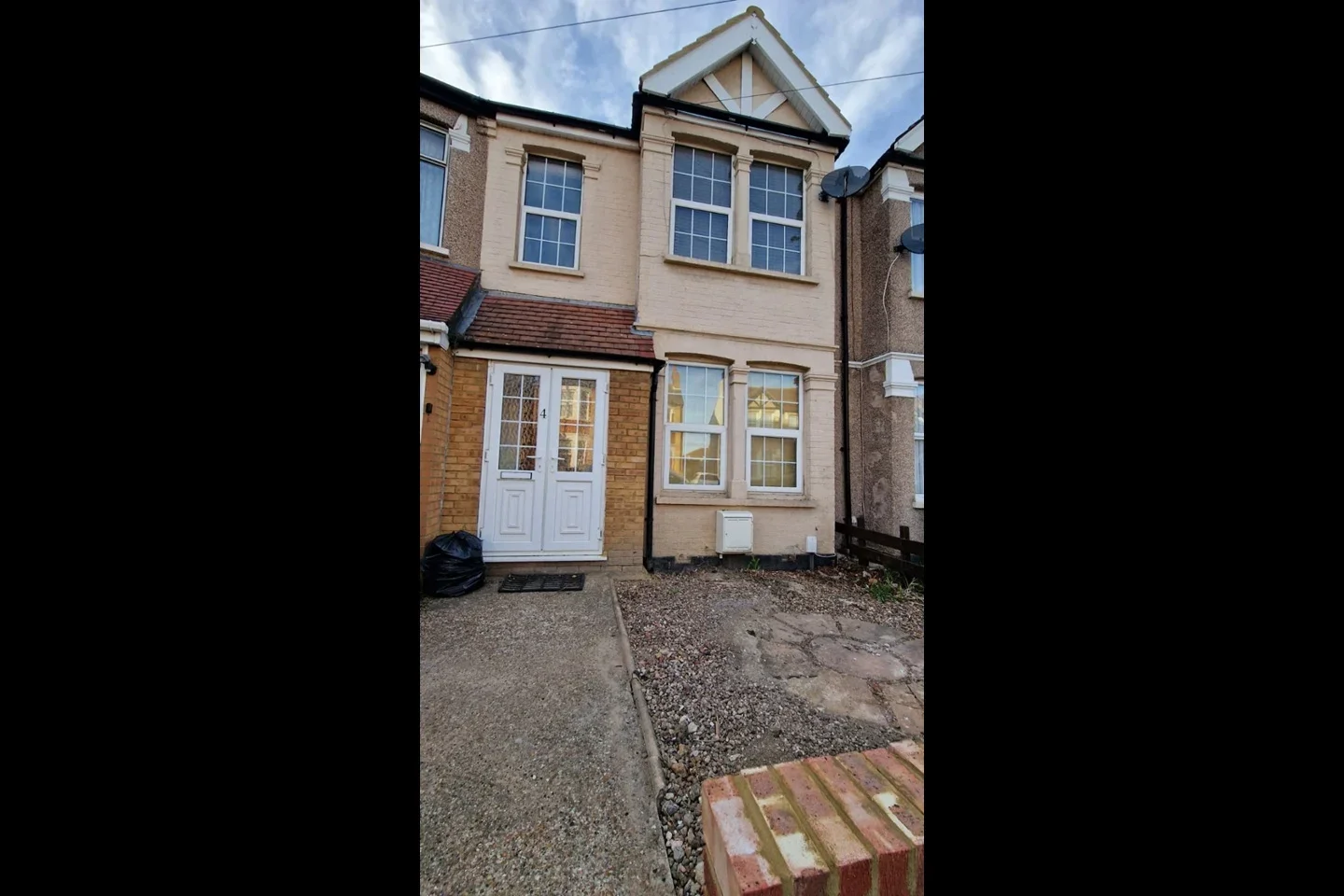 House Bushey Road in Greater London
