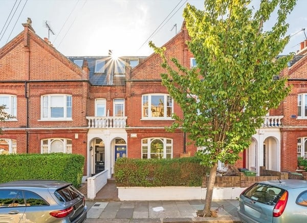House Bovingdon Road in Greater London