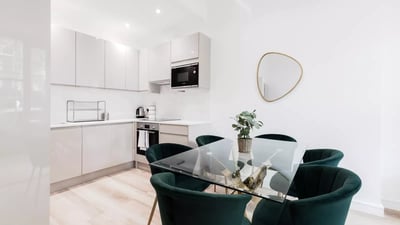 Flat Cromwell Road in Greater London