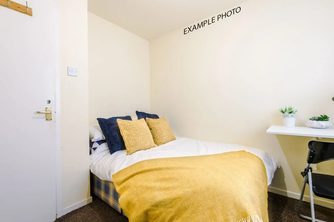 Flat Gemini Road in Salford