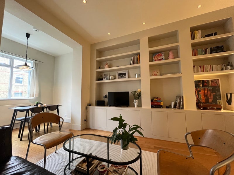 Room Gratton Road in Greater London