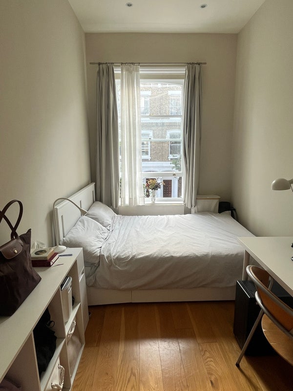 Room Gratton Road in Greater London