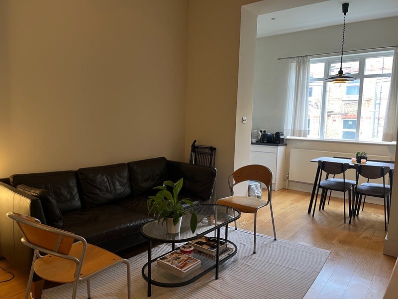 Room Gratton Road in Greater London