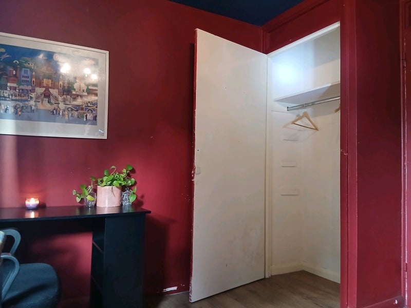 Room Hermon Hill in Greater London