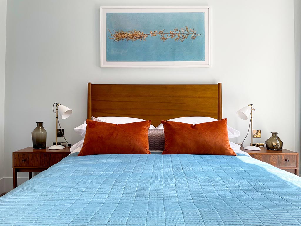 Flat Kensington High Street in Greater London