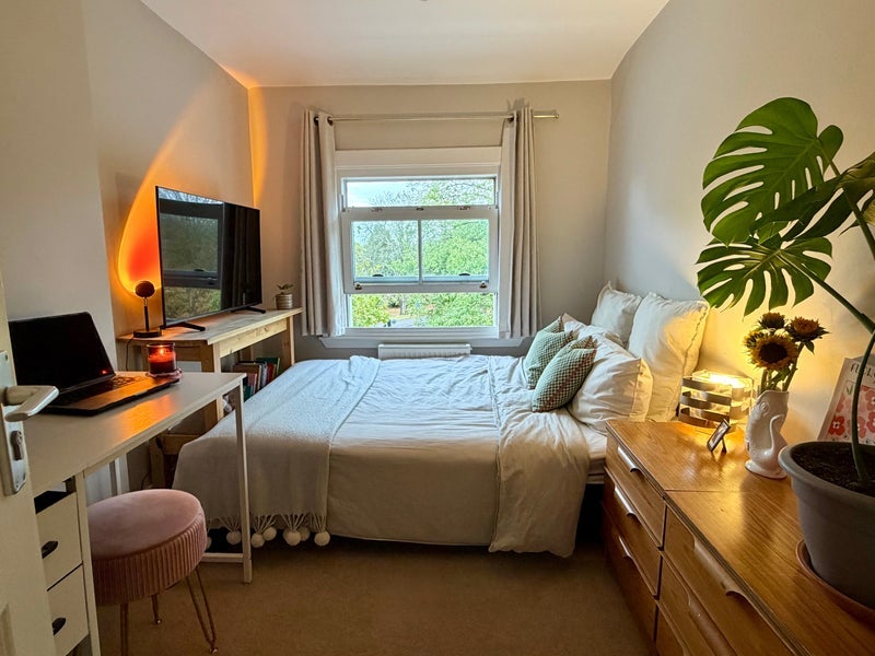 Room The Mall in Greater London