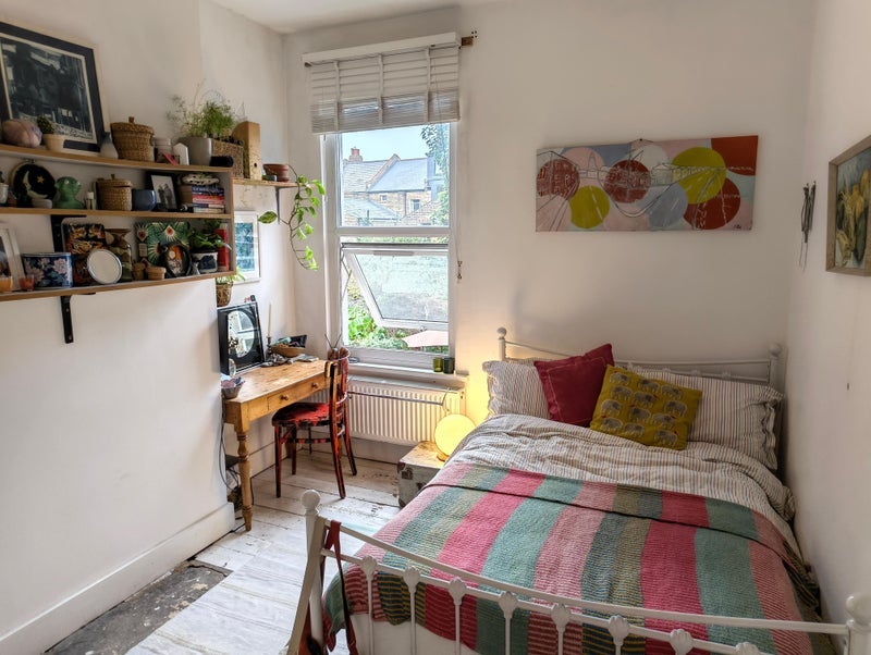 Room Millfields Road in Greater London