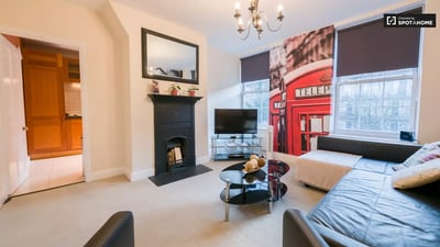 Flat Manciple Street in Greater London