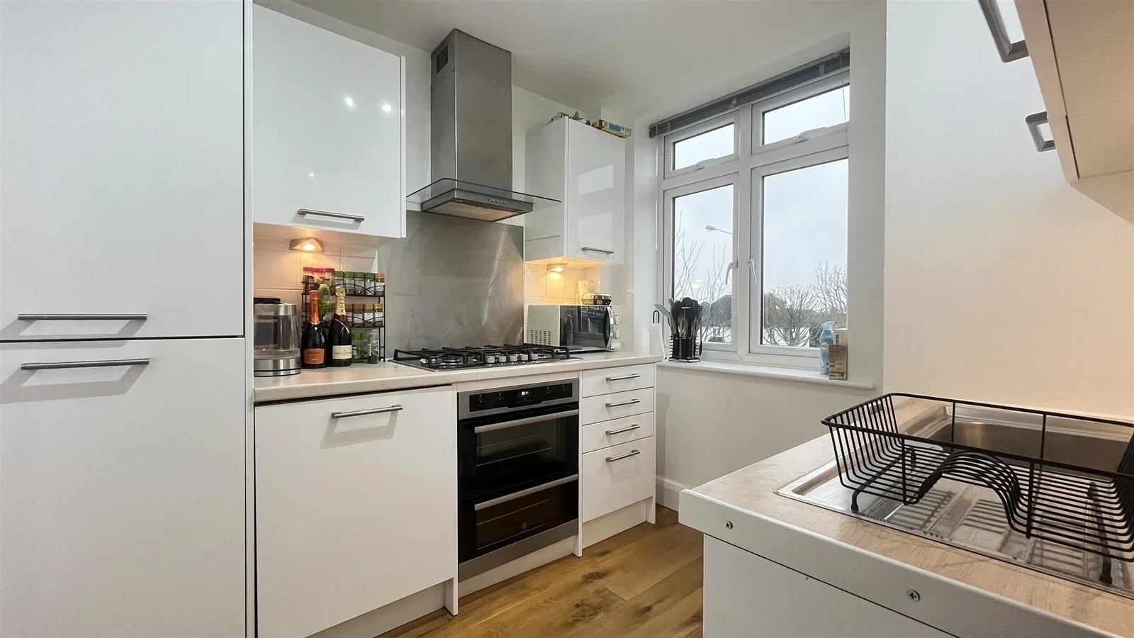 Flat The Spinney in Greater London