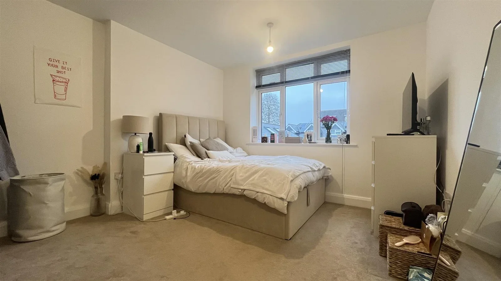Flat The Spinney in Greater London
