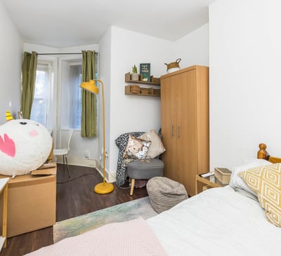 Flat Carleton Road in Greater London