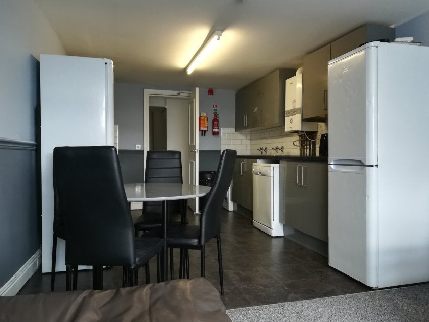 House Uplands Crescent in Swansea